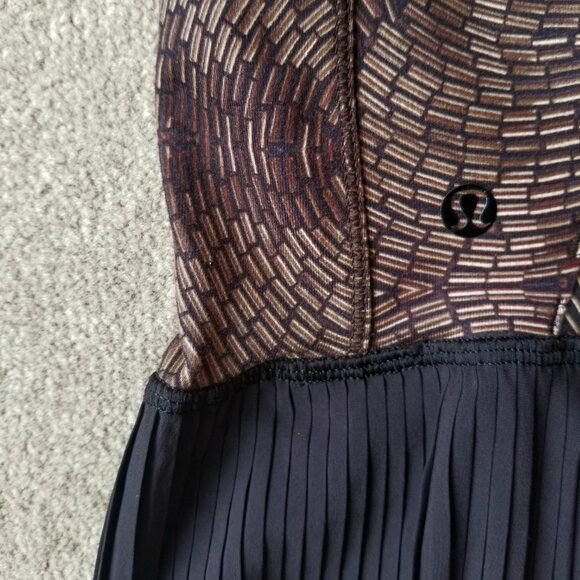 Lululemon City Tank in Golden Goddess Cashew Multi size 8 - Picture 8 of 11